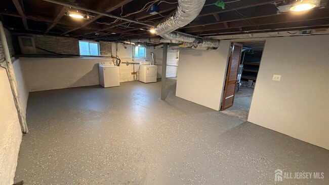 Building Photo - 463 Valmere Ave