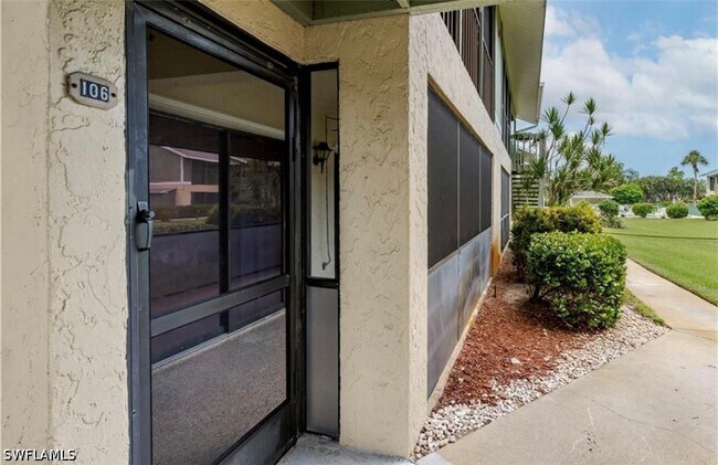 Building Photo - 5501 Rattlesnake Hammock Rd