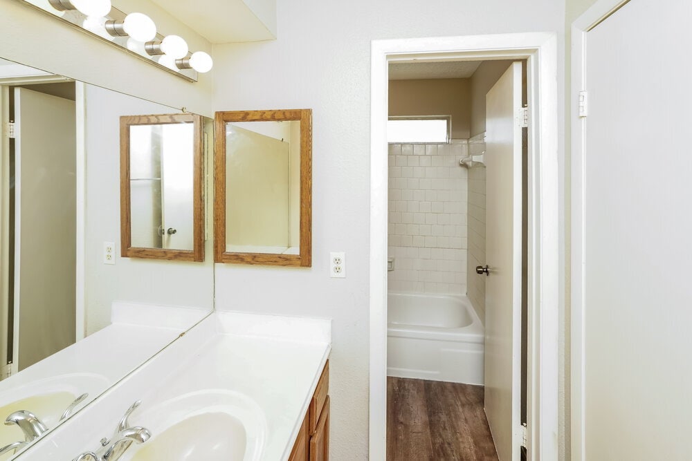 Building Photo - 19834 Packwood Dr