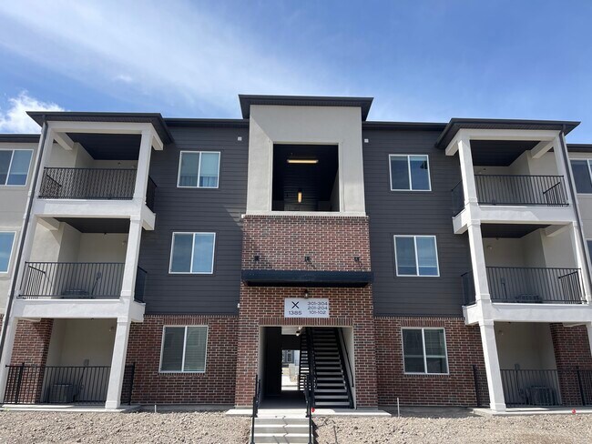 Primary Photo - 1385 N 3830 W