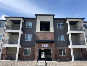 Building Photo - 1385 N 3830 W