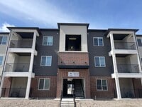 Building Photo - 1385 N 3830 W