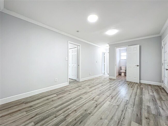 Building Photo - 3230 Caulfield St