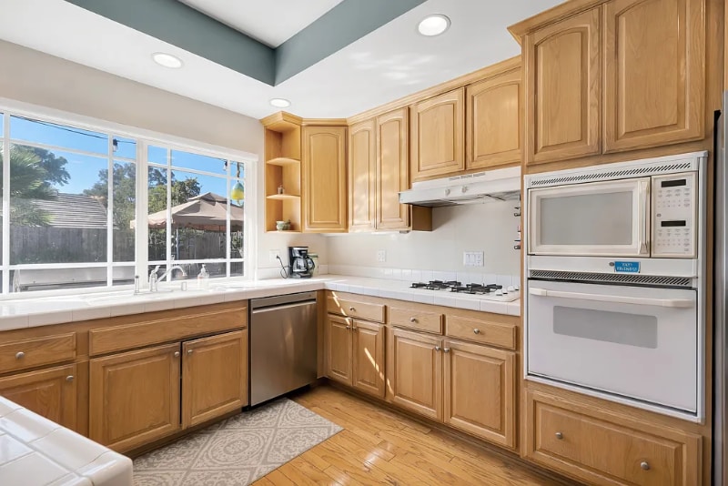 Building Photo - 2802 E Sierra Dr