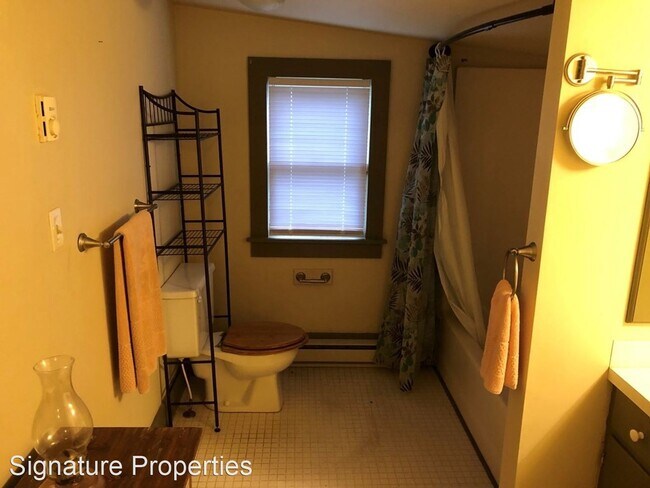 Building Photo - 3 br, 1 bath House - 3039 T.N. Snow Road