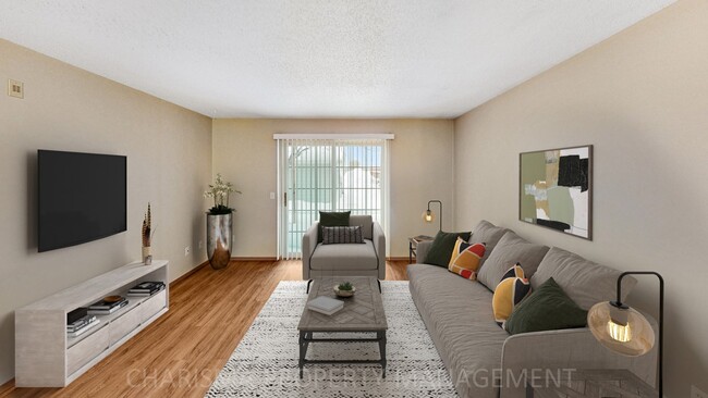 Primary Photo - 1115 Teakwood St