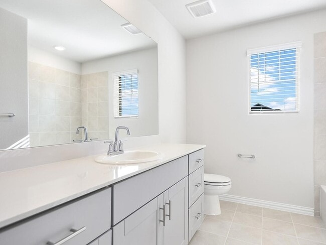 Building Photo - 208 Goosewood Dr