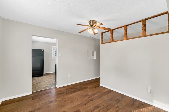 Building Photo - Spacious 3 Bedroom Ready to be rented. Section 8 Welcome