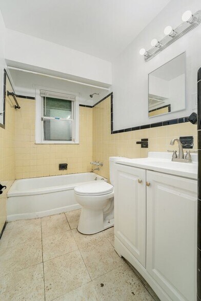 Building Photo - 6306 Farmbrook St