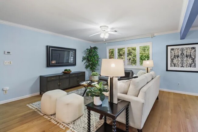 Building Photo - Charming 3 bed 1 bath home in Davis