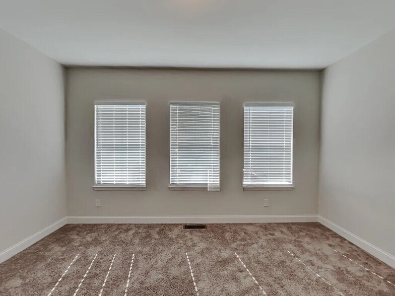 Bedroom 1 - 2643 Creekside Dr NW