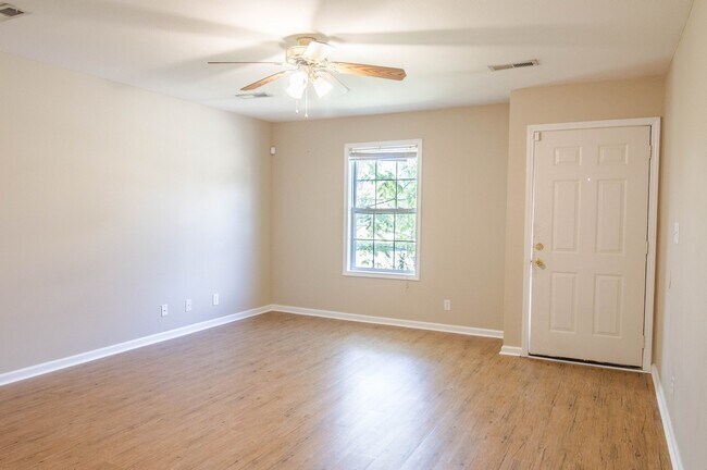 Building Photo - 293 Executive Ave