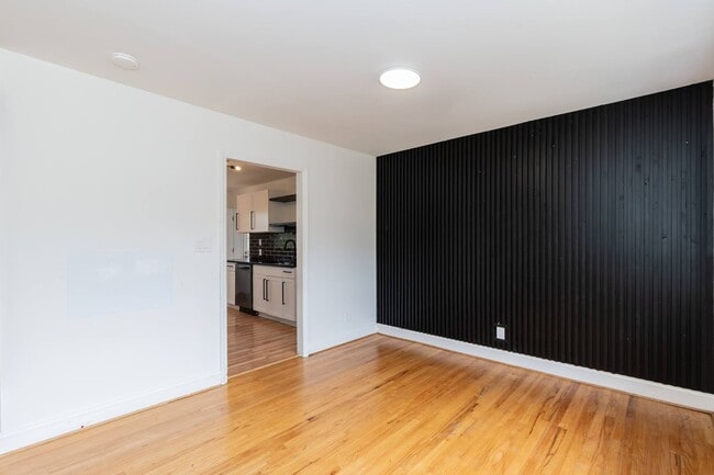 Building Photo - Huge Four Bedroom Home!