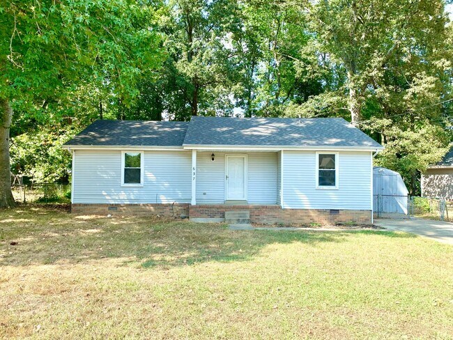 Primary Photo - 637 Miles Ct