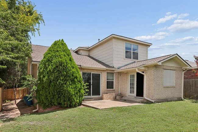 Building Photo - 14621 Lantern Dr