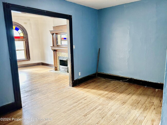 Building Photo - 65 Willow Ave