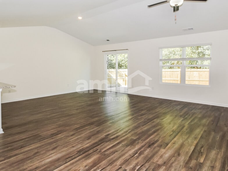 Building Photo - 999 Jt Westfield Dr
