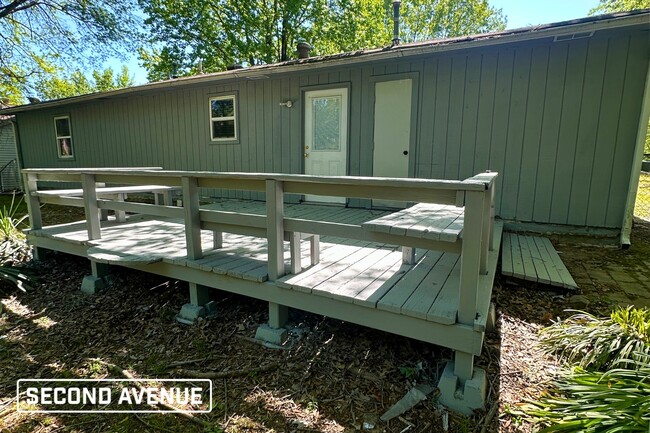 Building Photo - 2204 Carywood Dr