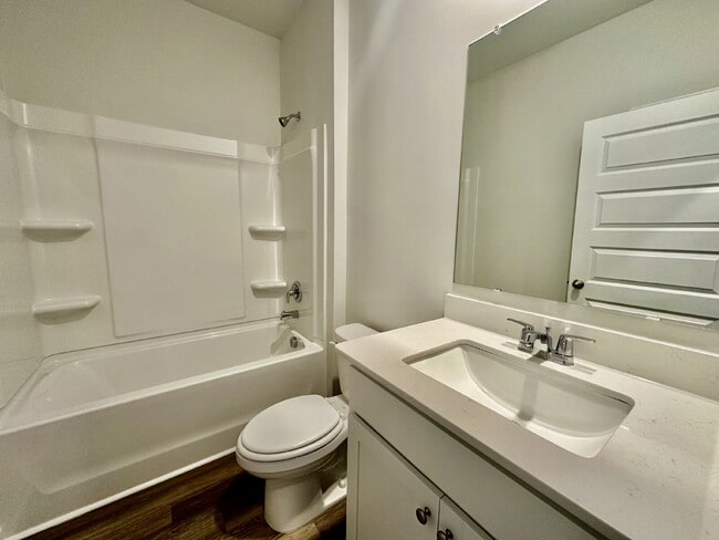 Building Photo - Three Bedroom Single Level Home in the Retreat at East Argent!