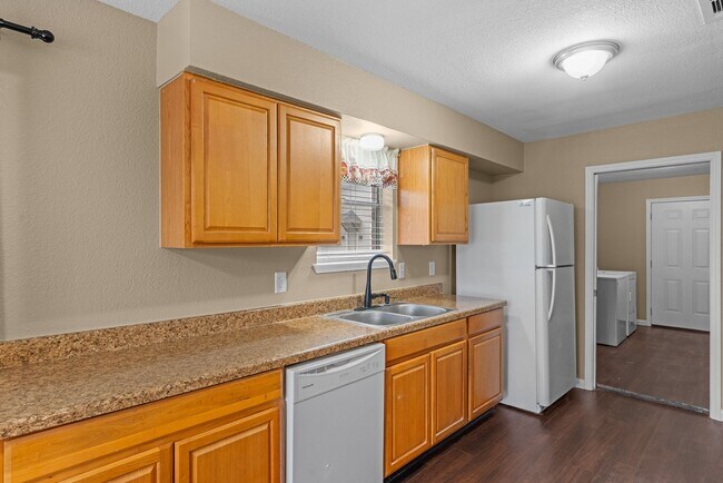 Building Photo - 12420 Mile Dr