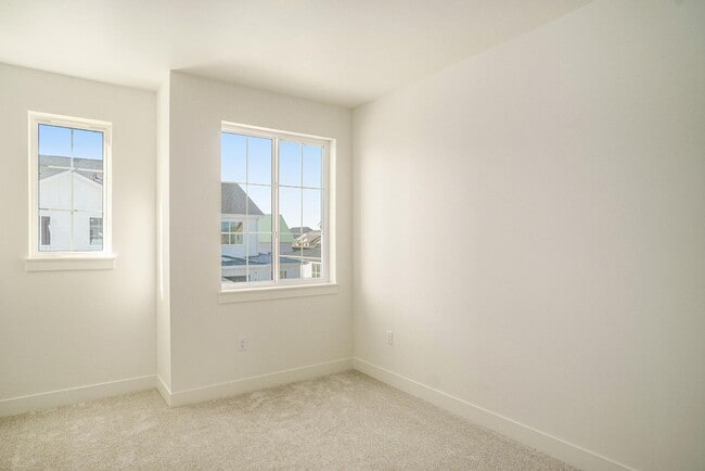 Building Photo - 3045 E Trilby Rd