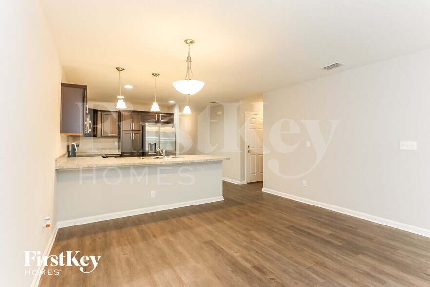 Building Photo - 11385 Margarets Landing Pl.
