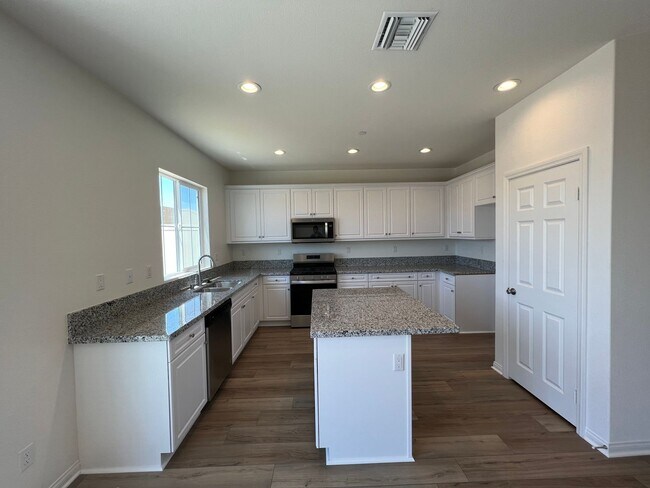 Building Photo - 9629 Mondrian Ln