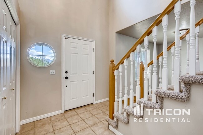Building Photo - 2456 S 1475 W
