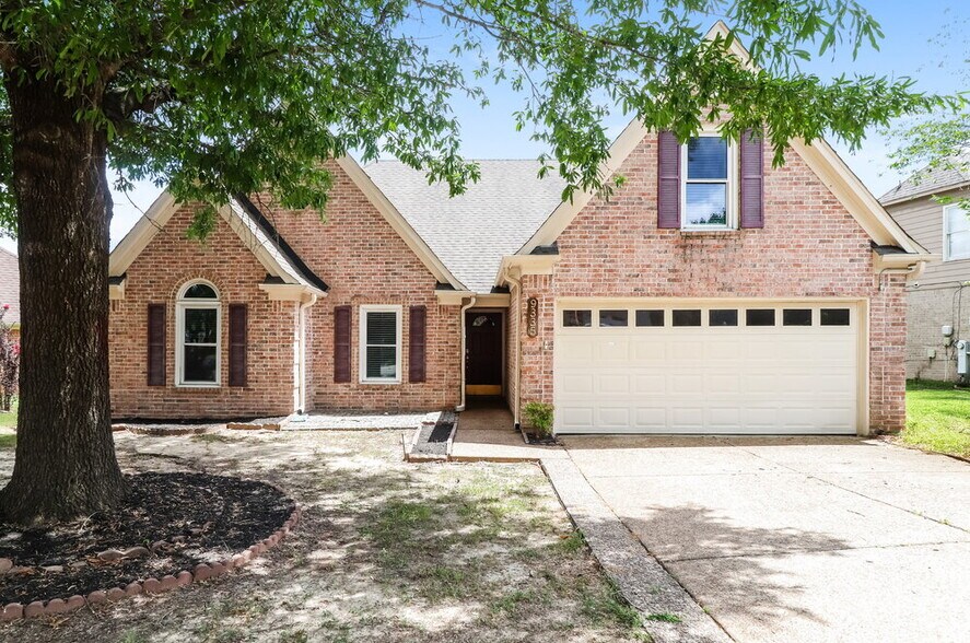 Primary Photo - 9335 Barrow Dr