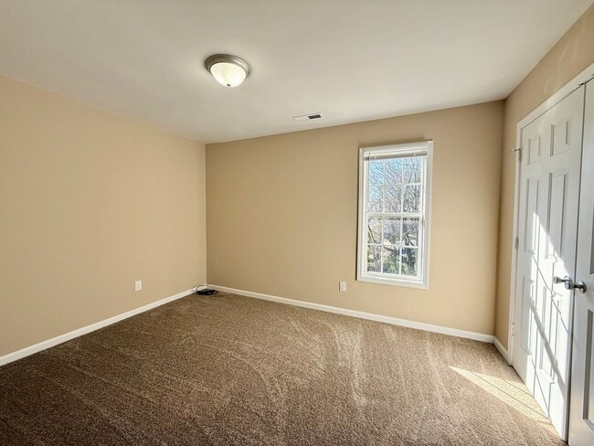 Building Photo - 461 Allison St NW