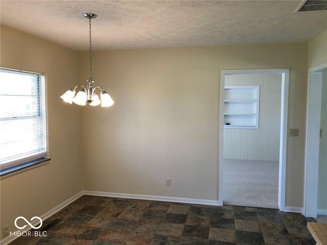 Building Photo - 105 Winding Way