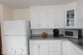 Building Photo - 608 Maple St