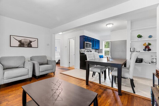 Building Photo - 6444 Wade Ave