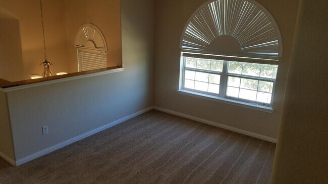 Building Photo - 4015 Redwood Arbor Ln