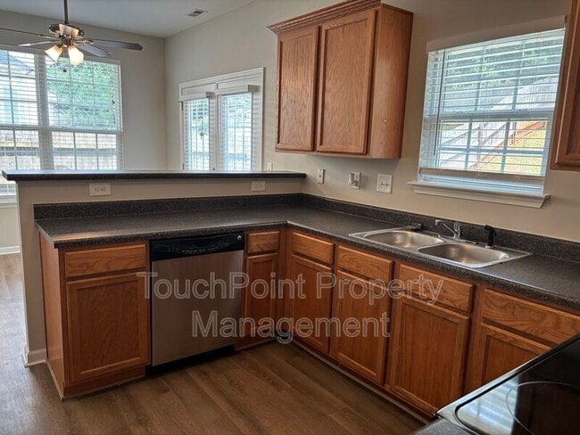 Building Photo - 3833 Fircrest Dr