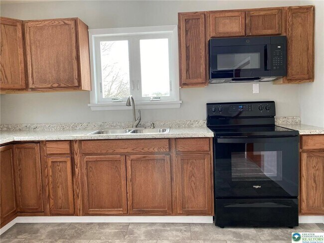 Building Photo - 6450 Sullivan Trail