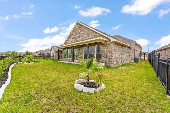 Building Photo - 570 Long Beach Bay Dr