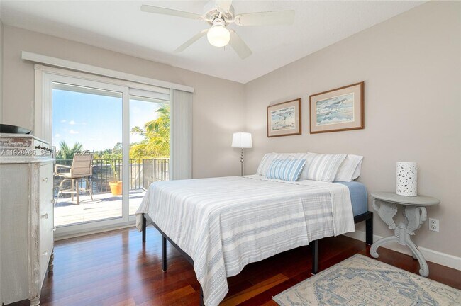 Building Photo - 3842 SW St Lucie Ln