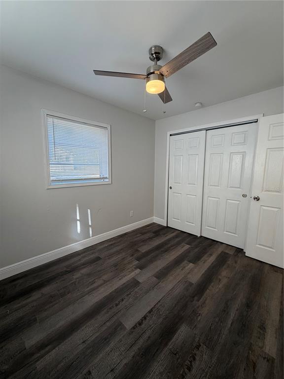 Building Photo - 320 W Howry Ave