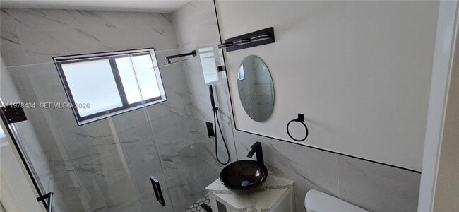 Building Photo - 2731 SW 29th Ave