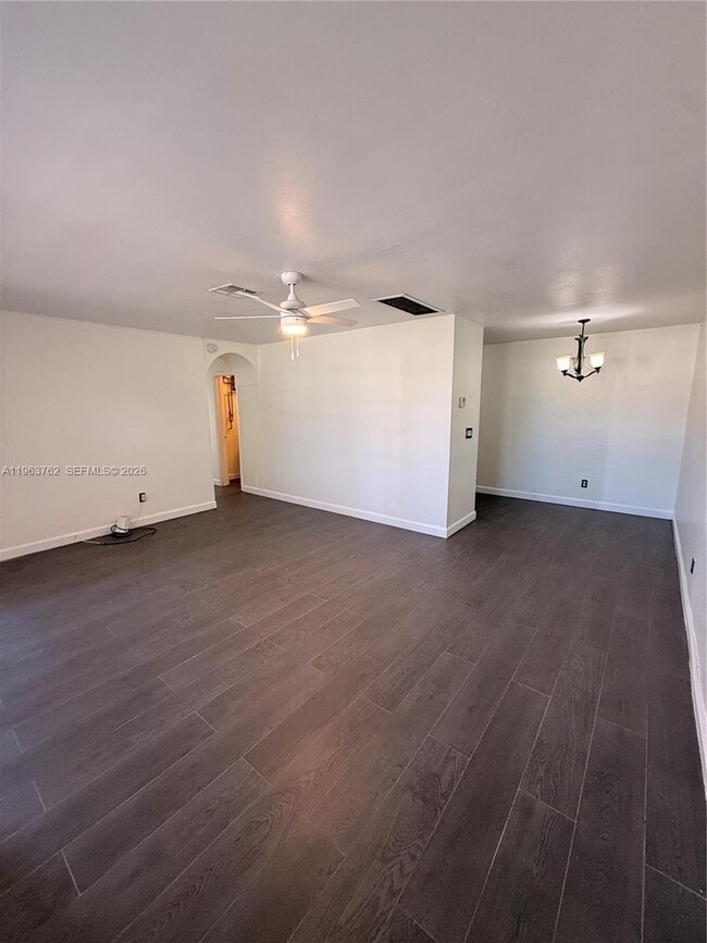 Building Photo - 5230 SW 116th Ave