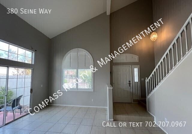 Building Photo - 380 Seine Way