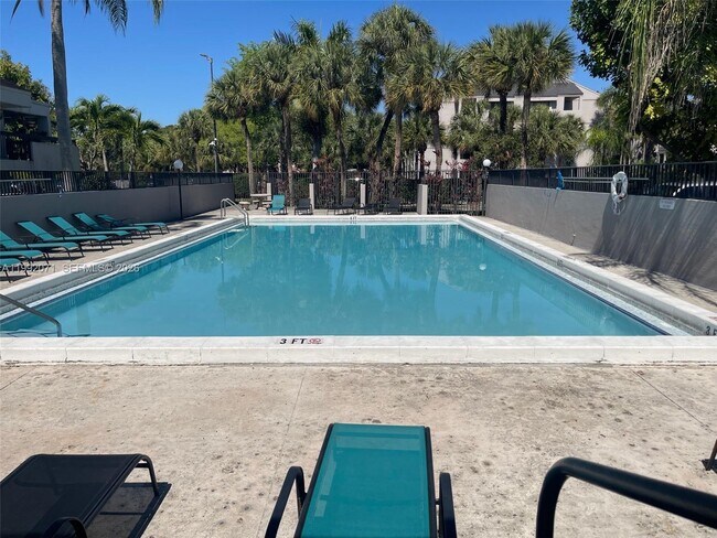 Building Photo - 8810 SW 132nd Pl