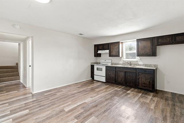 Building Photo - 1833 Pelican Dr N