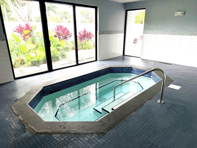 Building Photo - 7076 Huntington Ln