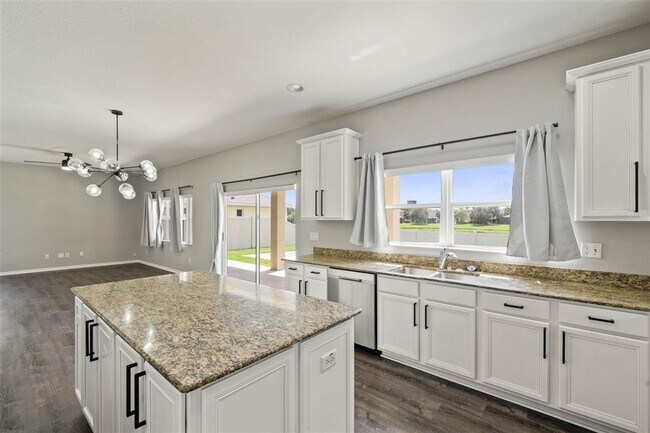 Building Photo - 10909 Observatory Way