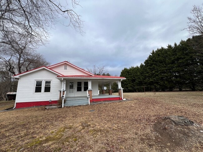 Building Photo - 400 Bradstone Dr