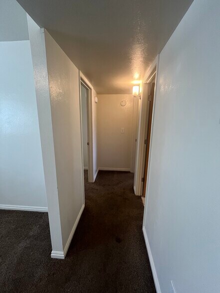 Building Photo - 171 E 850 S
