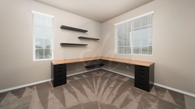 Building Photo - Stunning 5 bedroom home in Banning Lewis R...