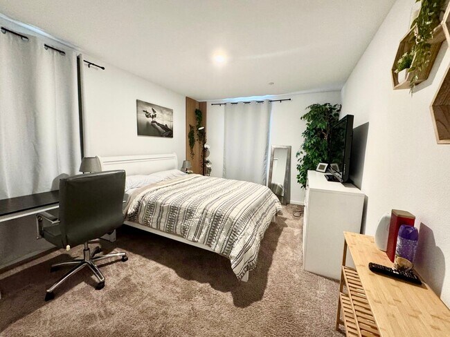 Building Photo - 8809 Polka Way